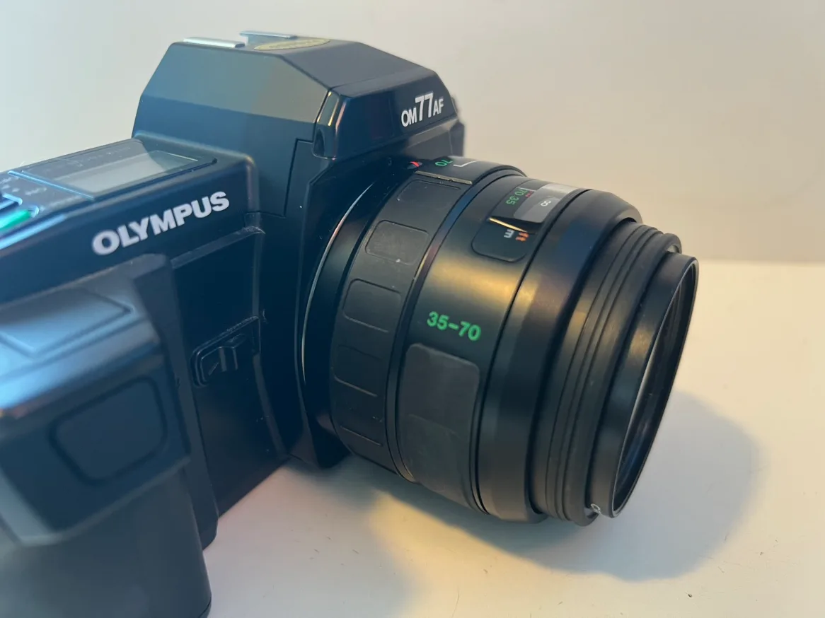 Vintage Olympus OM 77 AF with 35-70mm Lens and Leather Cover image indicator(4)