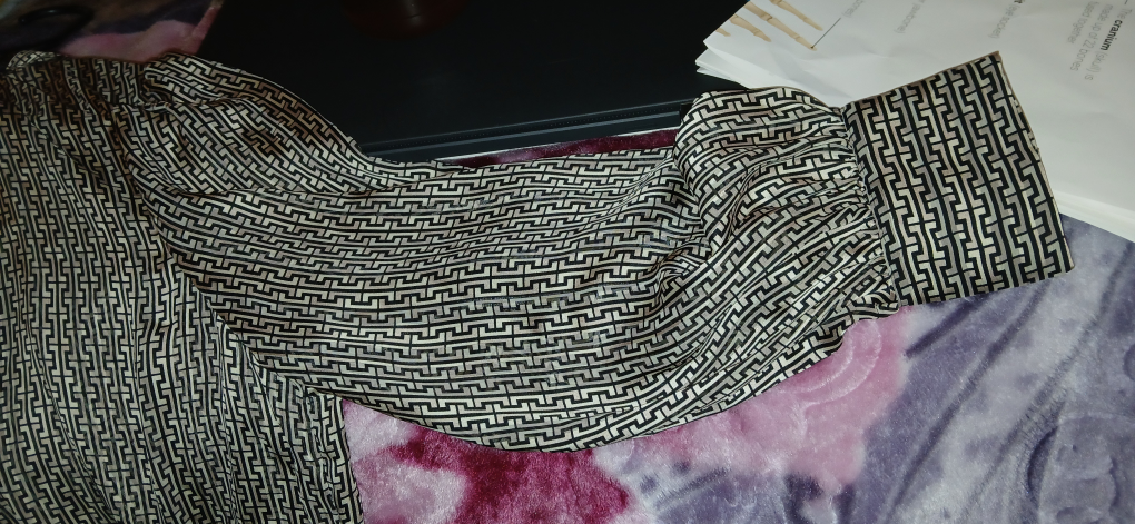 Black and White Geometric Print Blouse - photo 2
