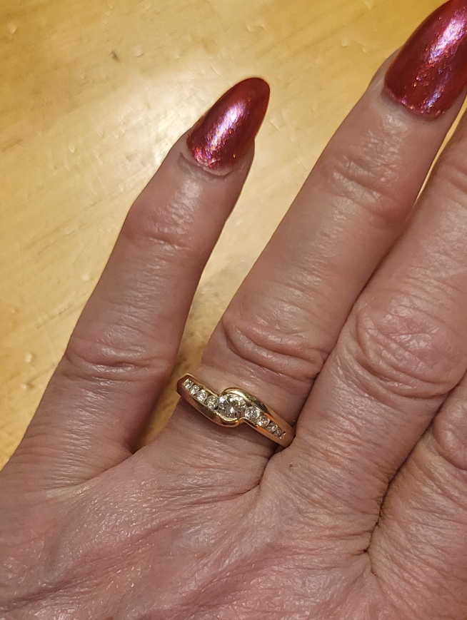 Gorgous Gold Diamond Ring - photo 2