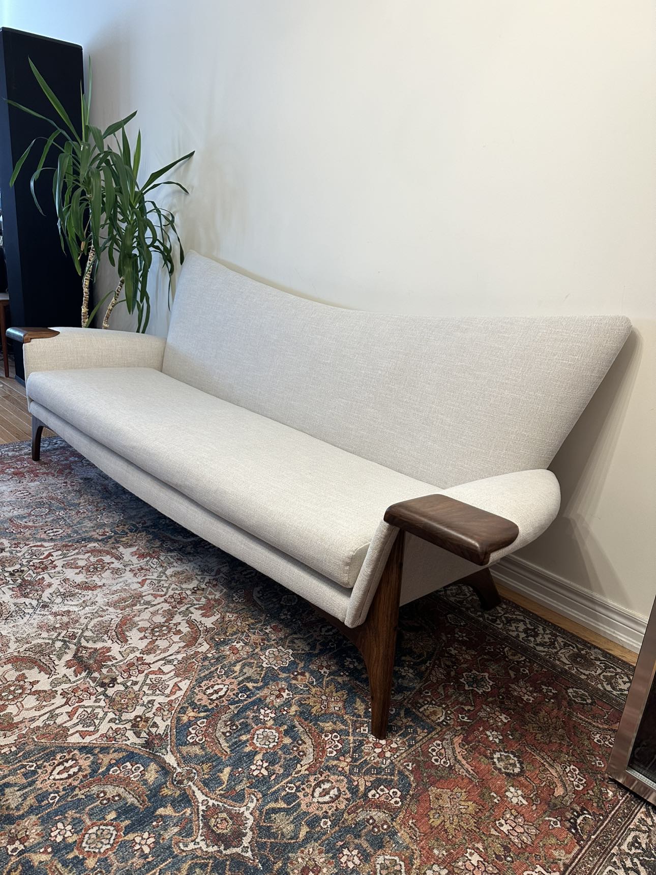 Mid century atomic style couch - photo 3