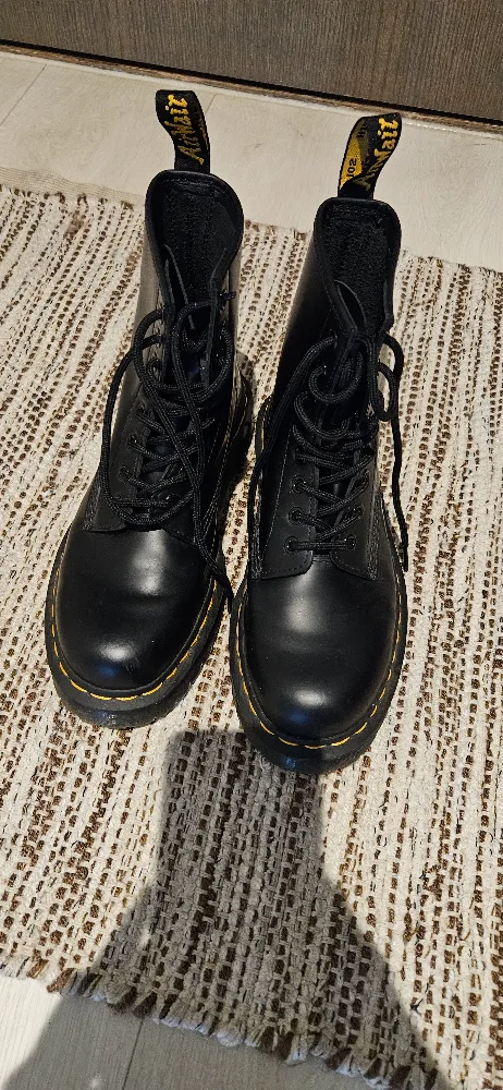 Dr. Martens 1460 Black Boots image indicator(2)