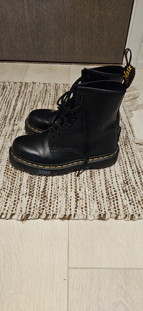 Dr. Martens 1460 Black Boots image indicator(3)