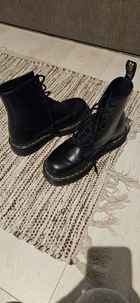 Dr. Martens 1460 Black Boots image indicator(4)