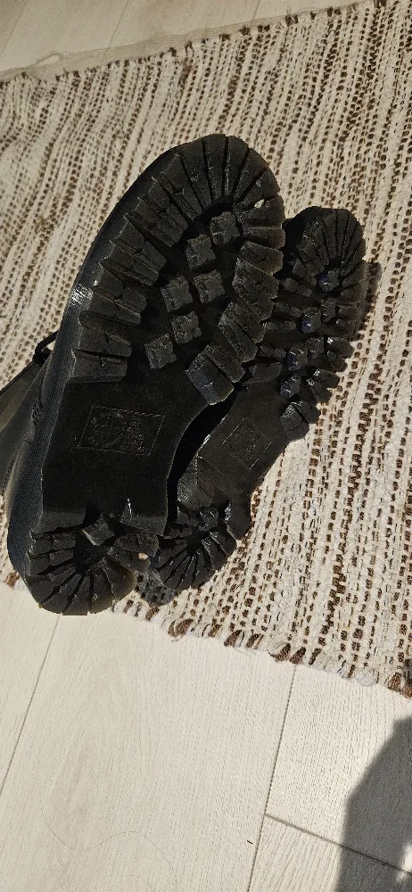 Dr. Martens 1460 Black Boots image indicator(5)