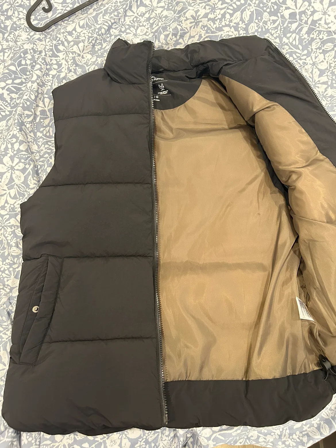 Cotton On Puffer Vest image indicator(3)