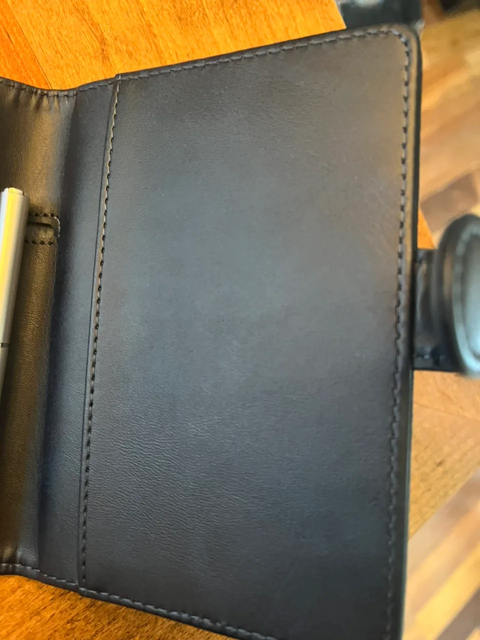 RFID Blocking Passport Holder image indicator(2)