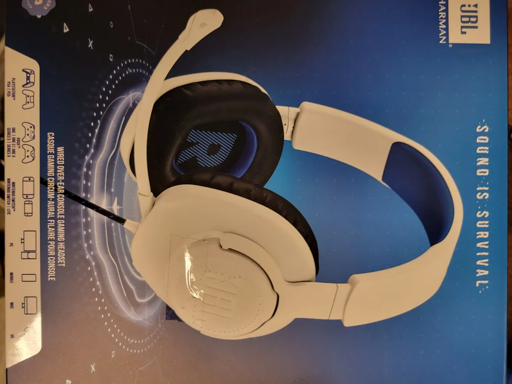 JBL Quantum 100 Wired Gaming Headset thumbnail