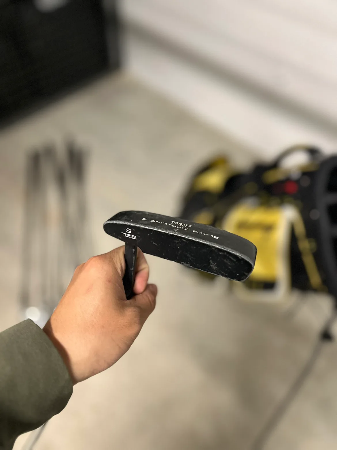 Wilson Golf Set with Nike Bag image indicator(4)