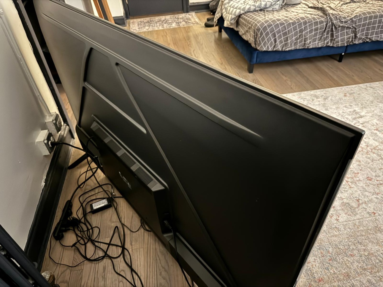 75 Inch TV - photo 3