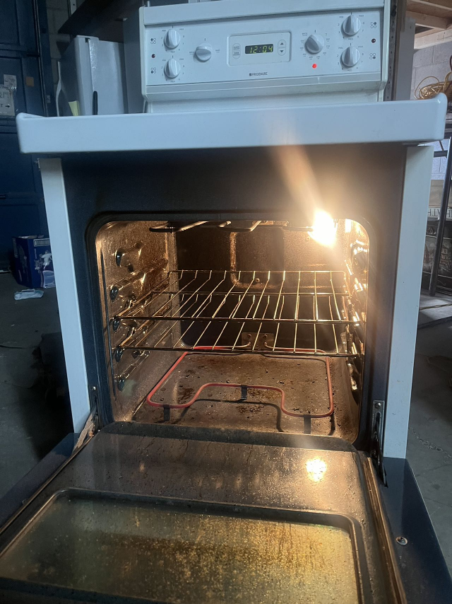 24in stove - photo 2