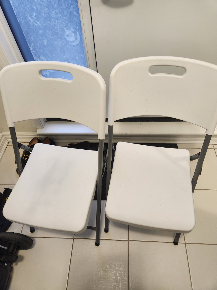 Set of 2 Folding Chairs