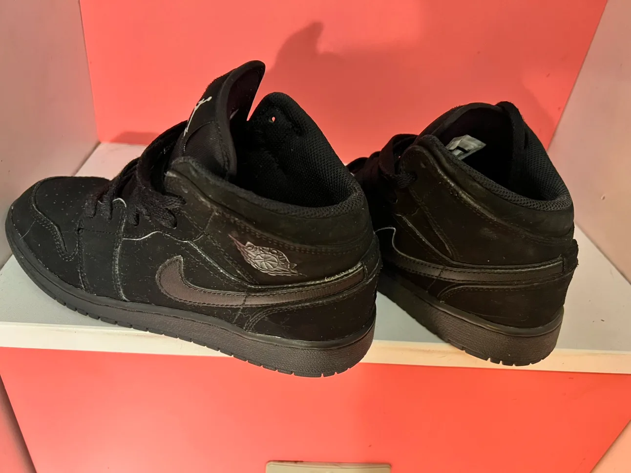 Air Jordan 1 Retro High OG Black image indicator(7)