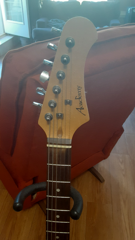 Academy Electric Guitar and Amplifier - photo 2