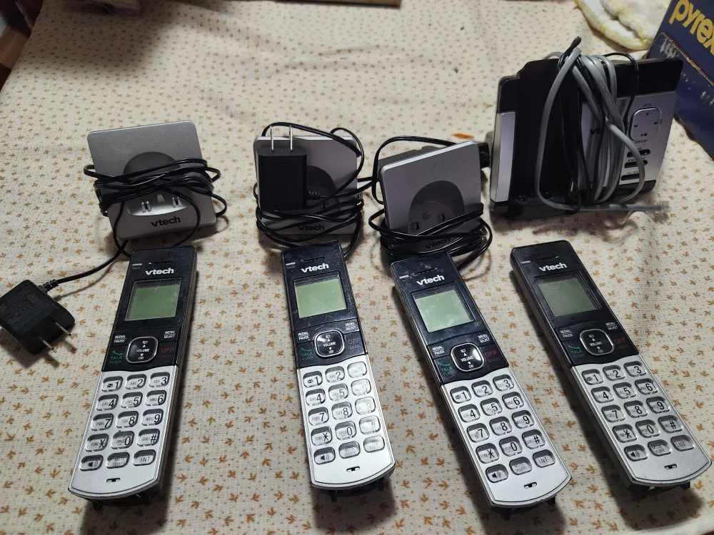 vtech set of 4 land line phones thumbnail