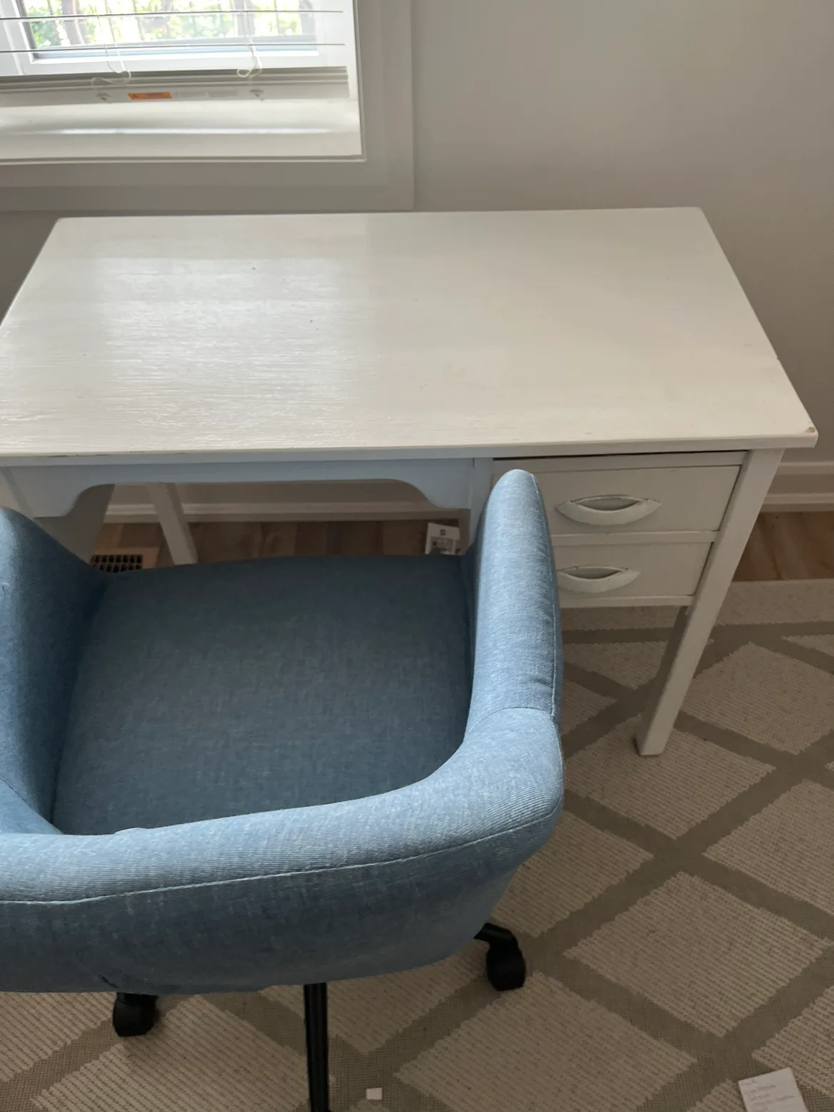 Blue Swivel Office Chair and desk image indicator(3)