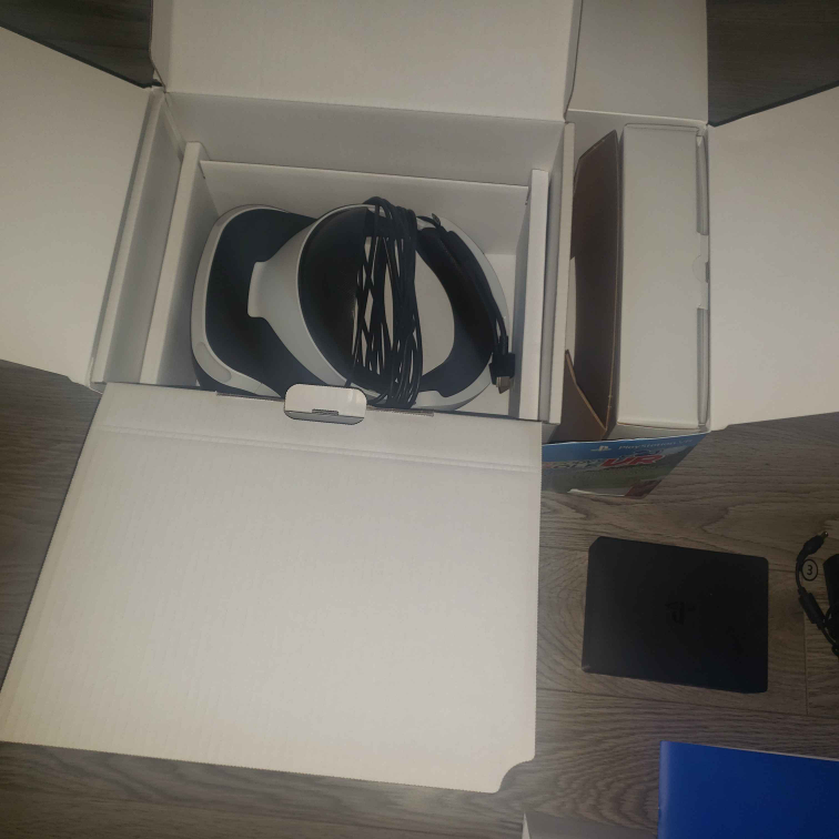 PlayStation VR Headset and Controllers - photo 5