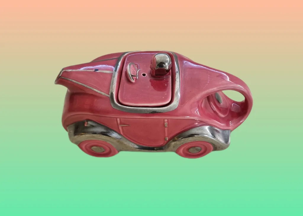 Antique Vintage Car Shaped Teapot ( Made in England) image indicator(2)