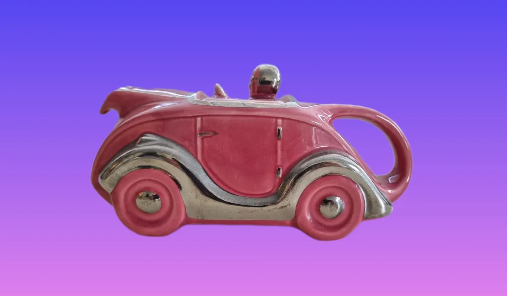 Antique Vintage Car Shaped Teapot ( Made in England) image indicator(3)