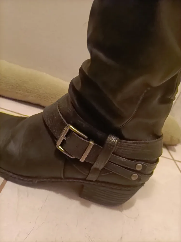 ‼️MOVING SALE ASAP‼️Solemate Women's Winter Boots image indicator(3)