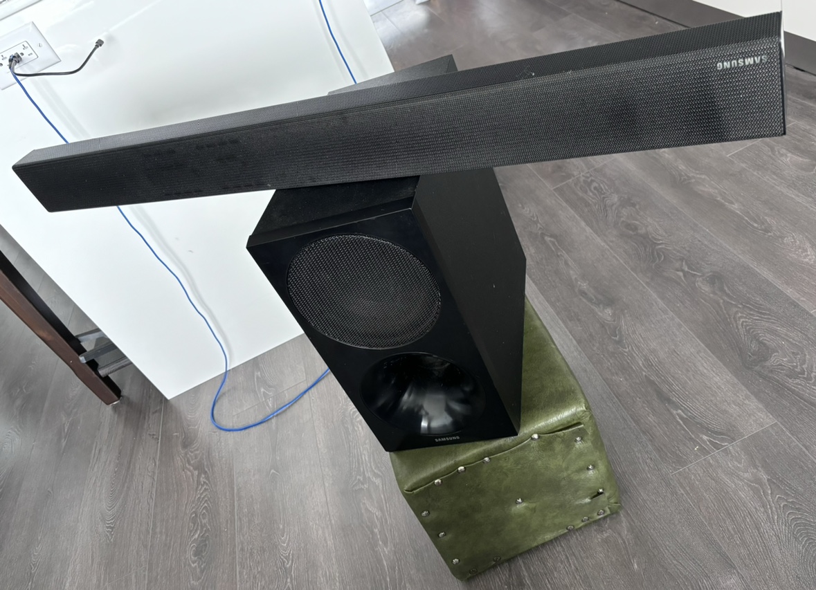 Samsung HW-M550/ZC Soundbar and Wireless SubWoofer PS-WM30