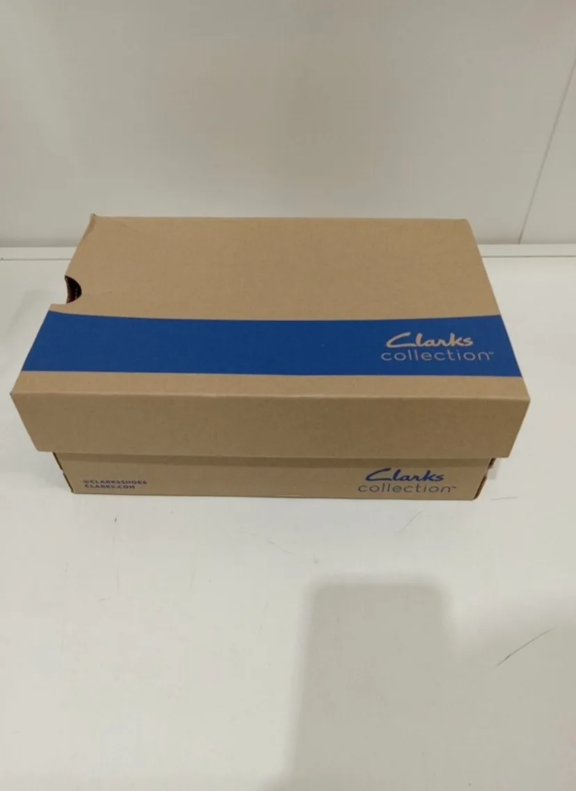 WOMEN'S COLLECTIONS BY CLARKS LOAFER - SIZE 5.5 M - BLACK image indicator(7)