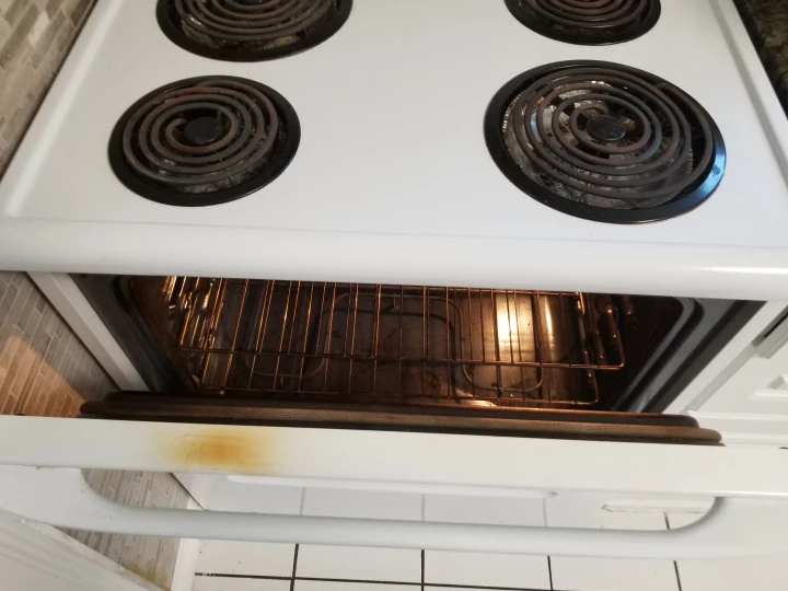 Electric Range (Stove and Oven) - photo 3
