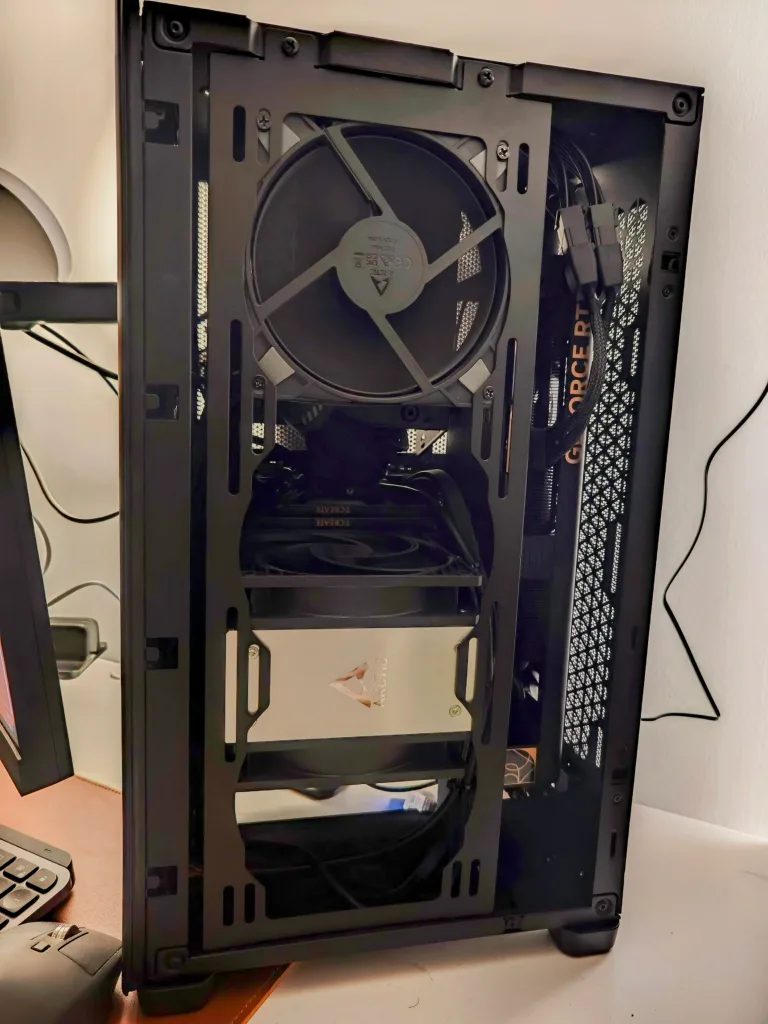 Gaming/Workstation PC Ryzen 7800X3D/32GB/1TB/RTX4070Ti Super image indicator(4)