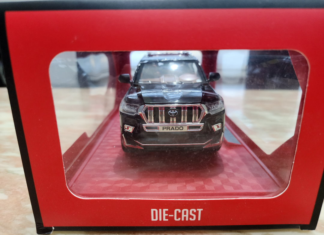1:24 Diecast Toyota Land Cruiser Prado
