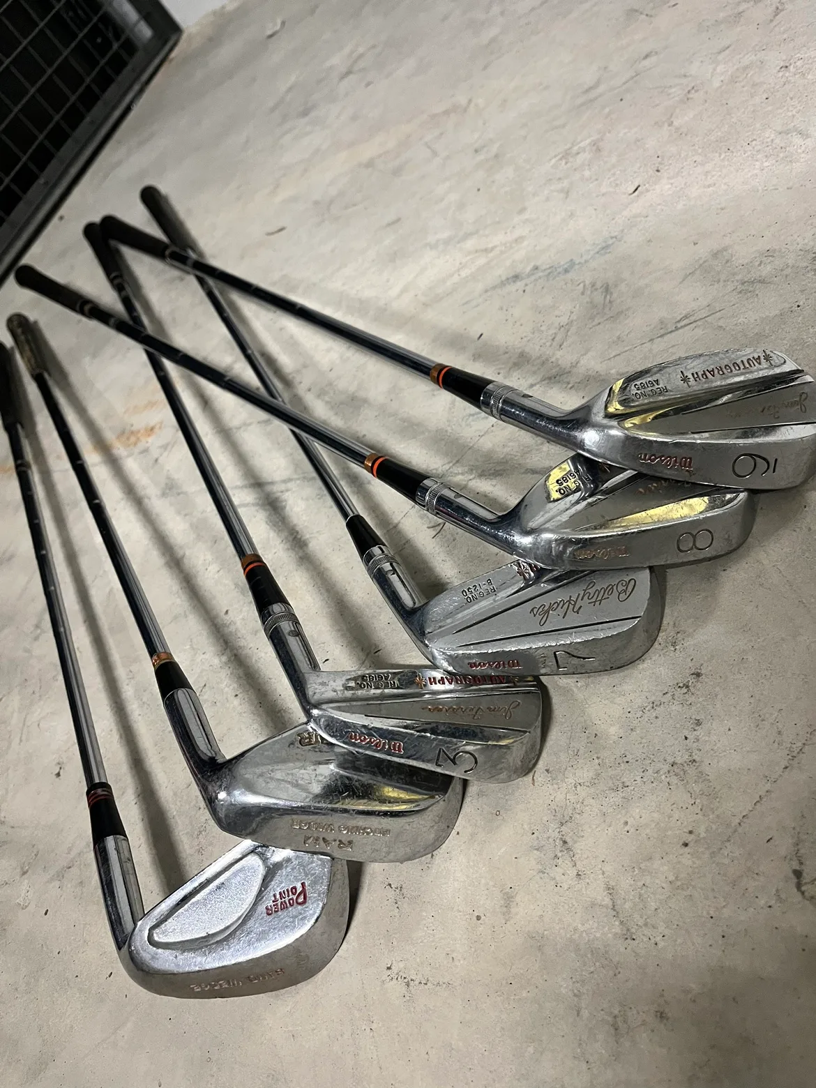 Wilson Golf Set with Nike Bag image indicator(2)