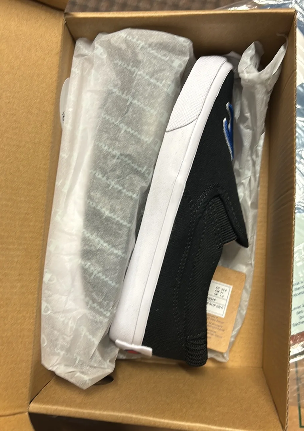 Champion Fringe Slip-On Black Size 2 image indicator(2)