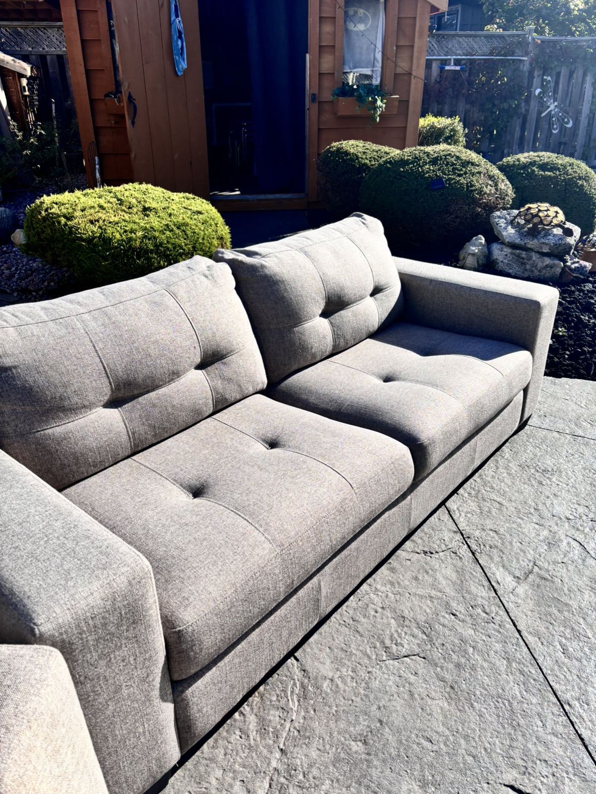 Beautiful three-piece sofa set gray - photo 4