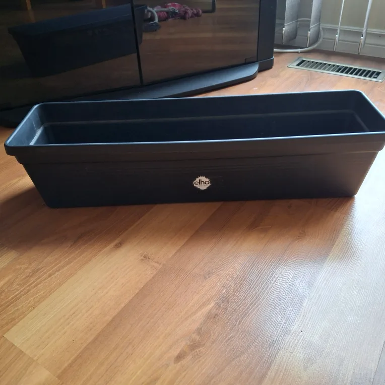 Elho  balcony Planter image indicator(3)