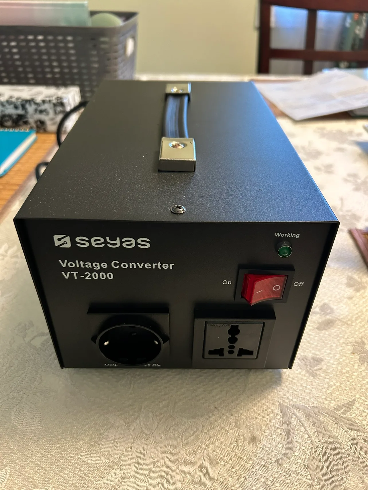 Seyas Voltage Converter VT-2000 thumbnail