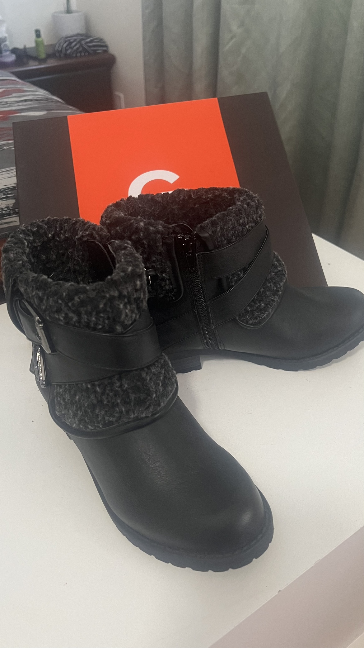 Brand New G by Guess Women's Boots - photo 4