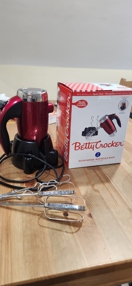 Betty Crocker Hand Mixer with Stand and Cake Pan - photo 2