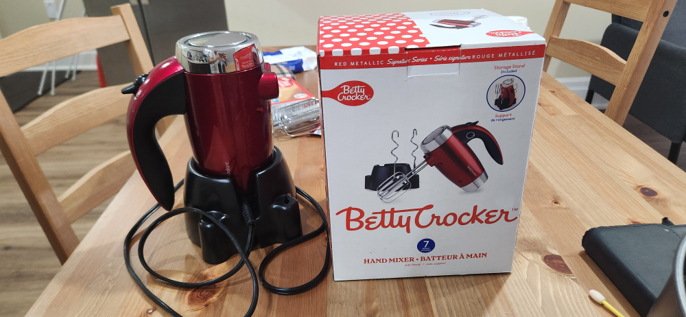 Betty Crocker Hand Mixer with Stand and Cake Pan - photo 3
