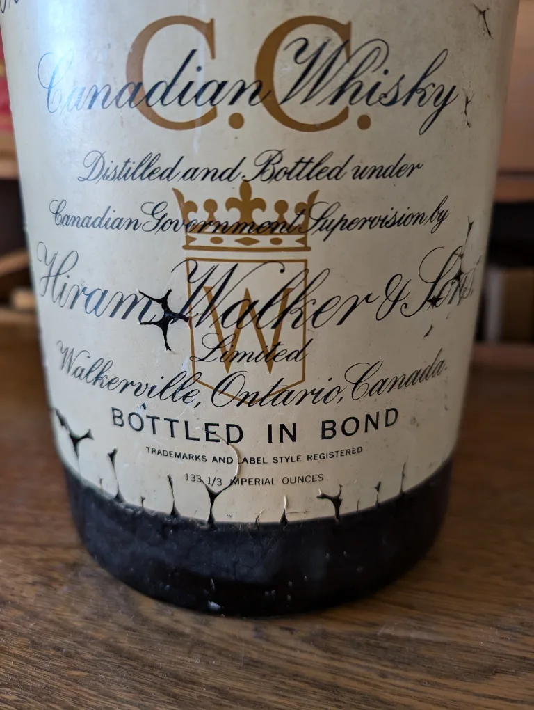 Vintage Huge Glass Canadian Club Whiskey Bottle 133 Oz (empty ) image indicator(2)