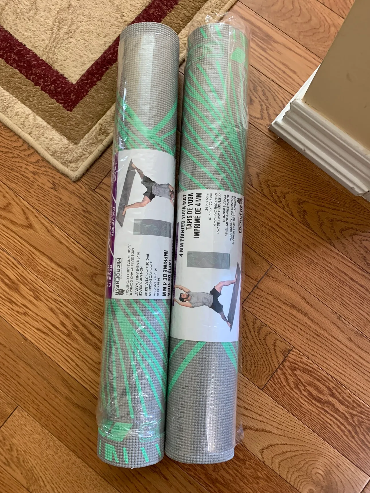 Carpet/Area rugs like new,washed and clean, yoga mats image indicator(6)
