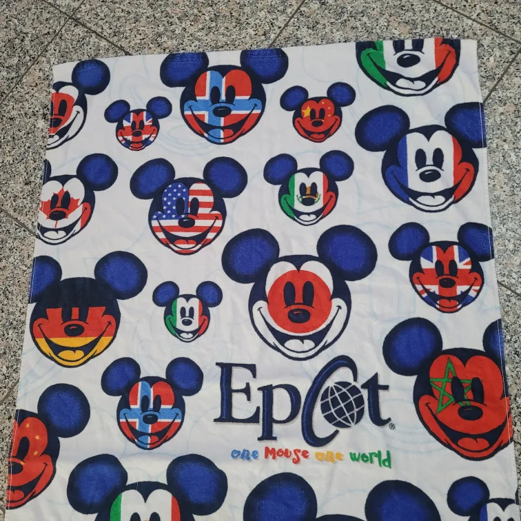Disney’s Epcot Center Mickey Mouse Towel - One Mouse One World image indicator(3)