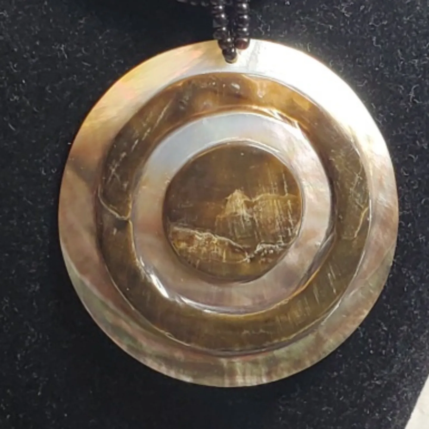 Large Mother of Pearl Necklace image indicator(2)