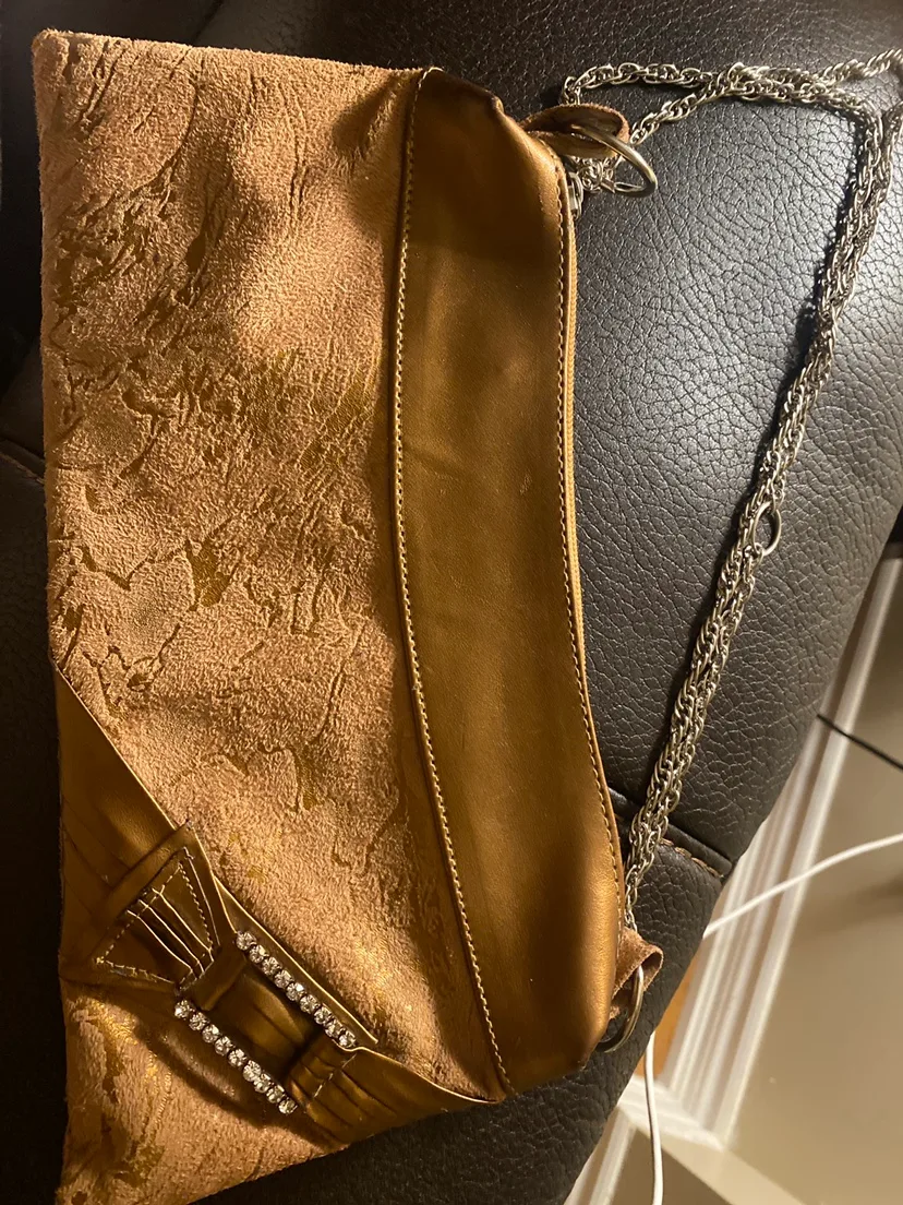 🥕Gold Suede and Faux Leather Purse image indicator(2)