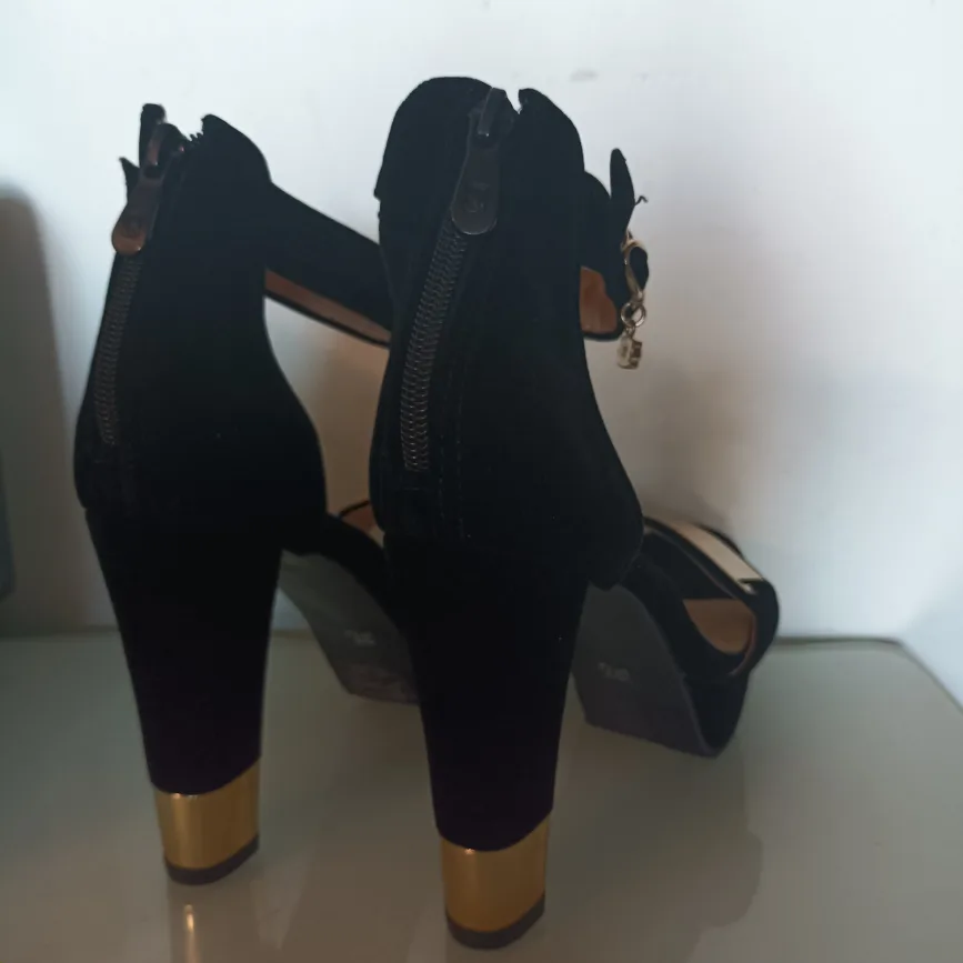 Black Platform Heels with Gold Accent image indicator(3)