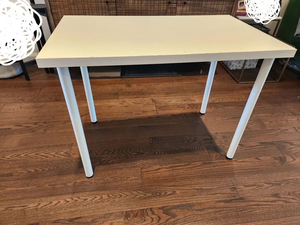 White Table thumbnail