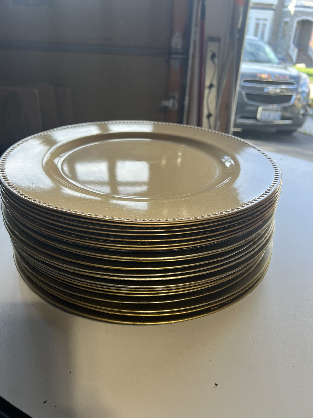Gold Charger Plates - photo 3