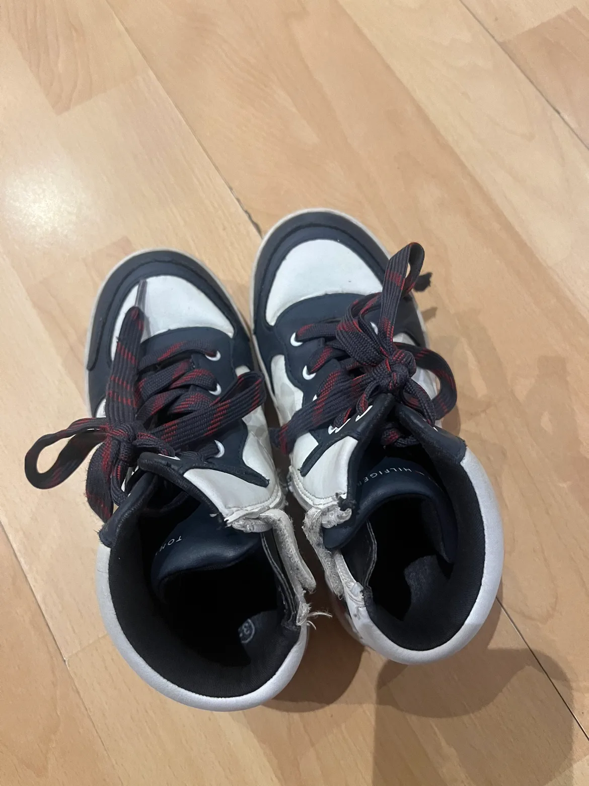 Tommy Hilfiger Kids High Top Sneakers Boots image indicator(2)