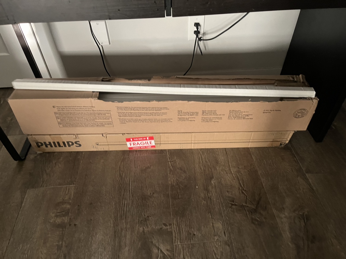 Philips 4ft T8 Fluorescent Tubes and other fluorescent bulbs. - photo 5