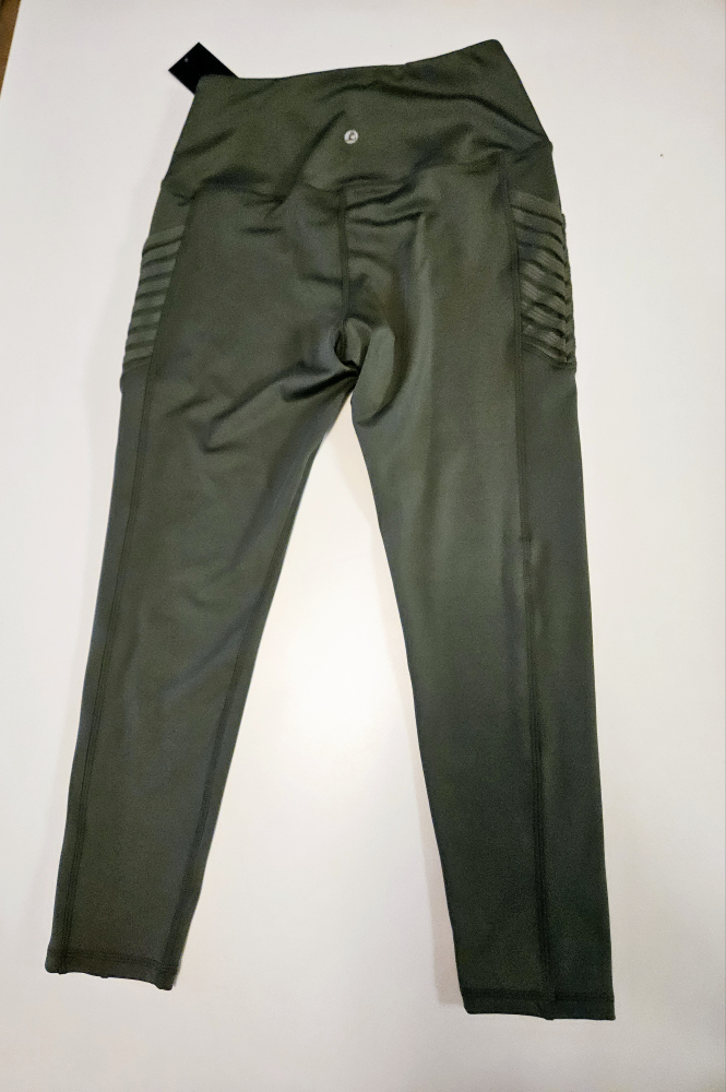 NEW With Tags Active Green Legging Capris M - photo 2