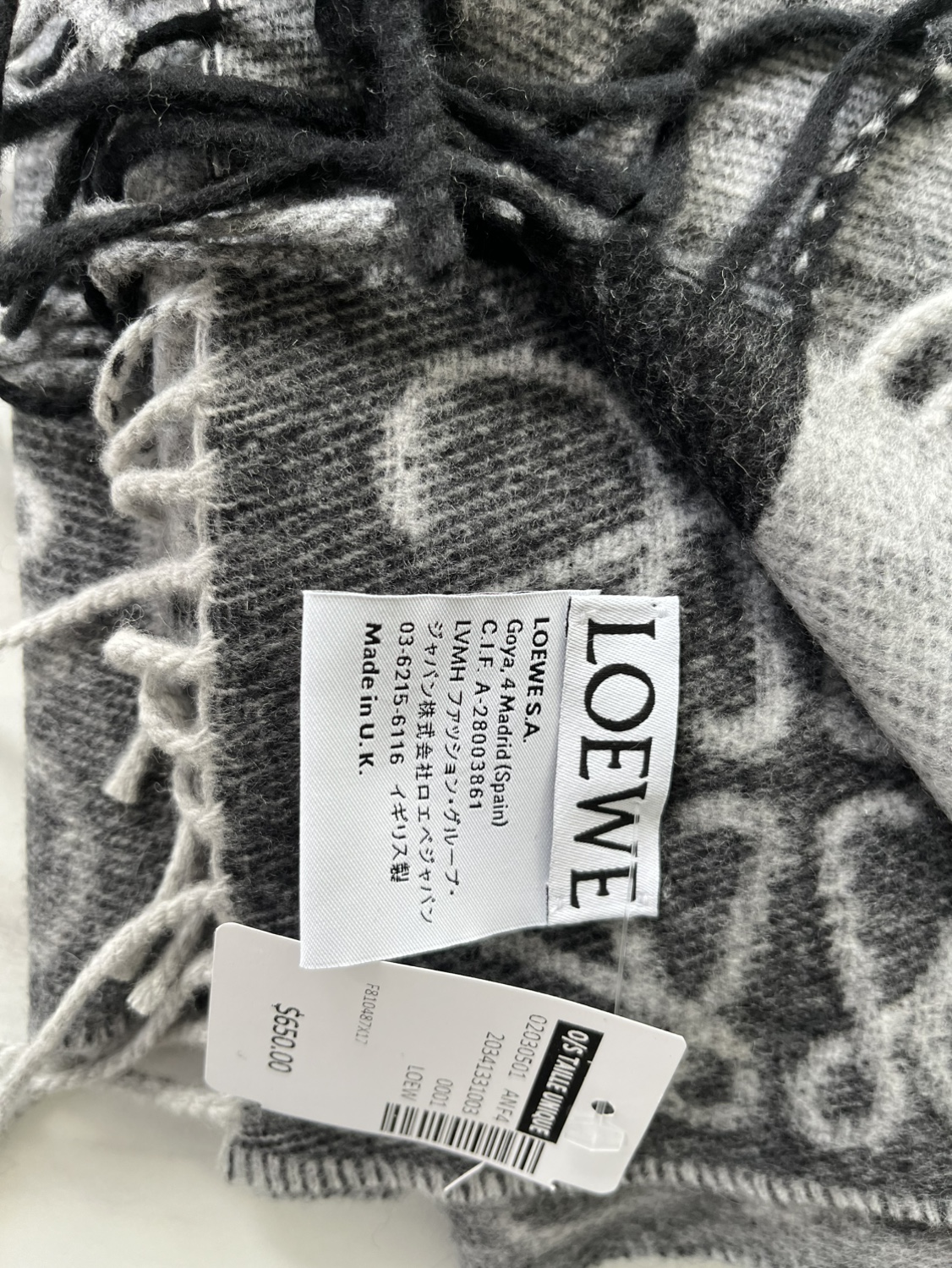 Authentic Brand New LOEWE Anagram scarf