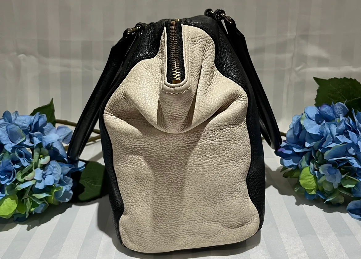 Kate Spade Large Leather Bag image indicator(4)