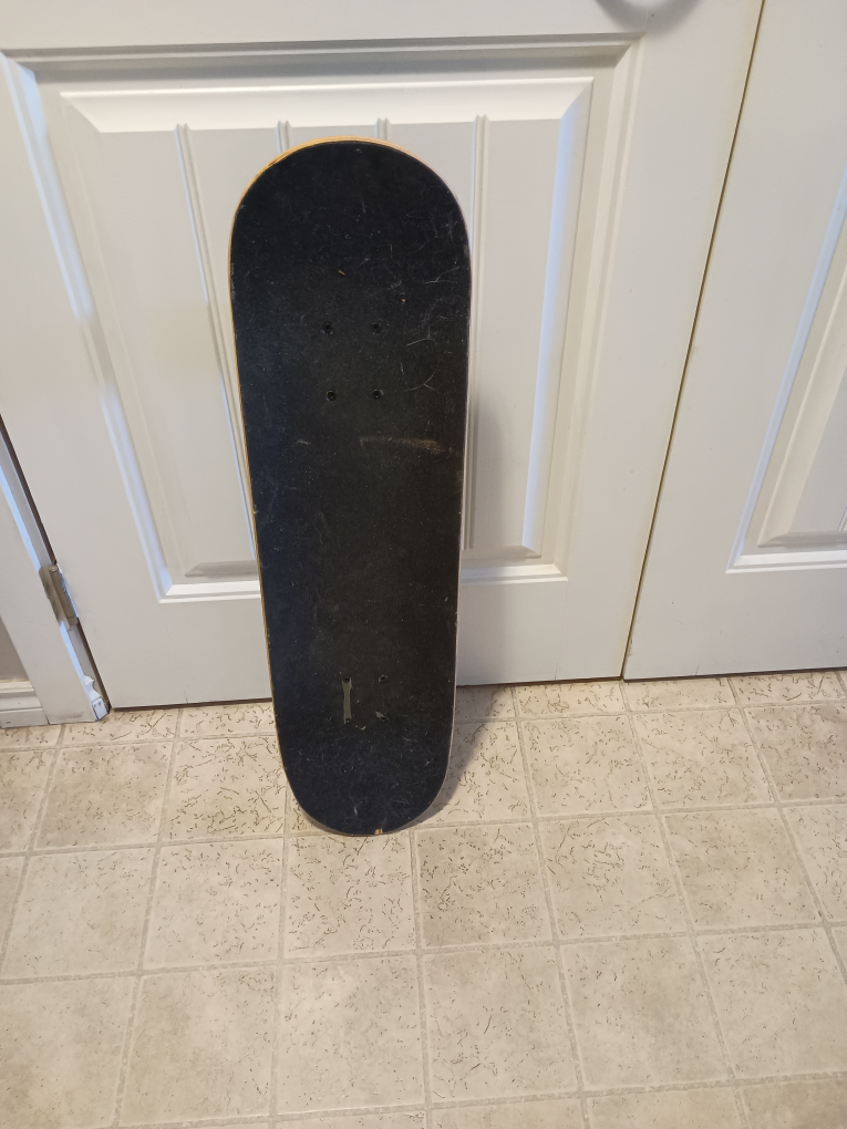 Complete Skateboard – Barely Used – Great Condition - photo 2